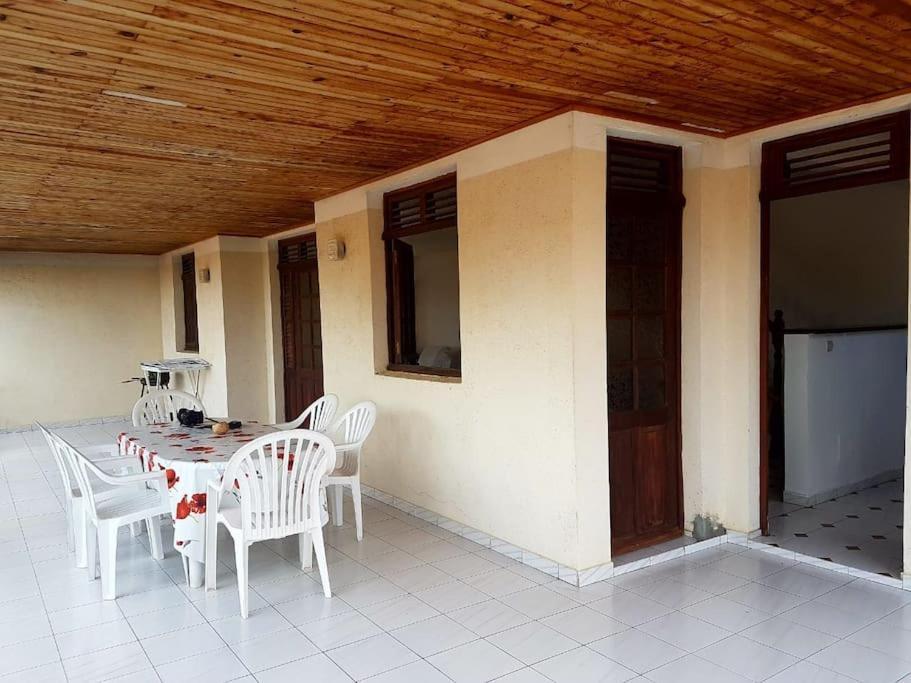 La Villa les Crotons 1 et 2 Sainte-Anne Extérieur photo